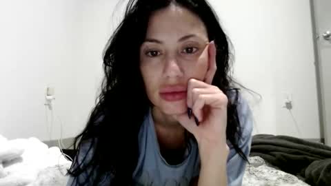 Snapshot of starseedgem chatting on 06-11-26, 02:53 starseedgem online show from 06-11-26, 02:53