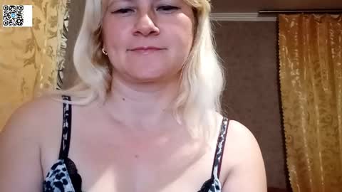 Snapshot of starvibe1010 chatting on 05-31-26, 07:04 Helen online show from 05-31-26, 07:04