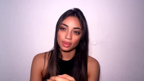 Mia online show from 03-26-26, 11:05