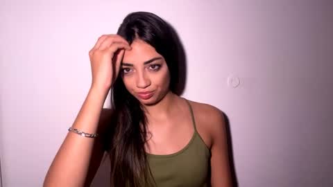 Mia online show from 03-30-26, 10:27