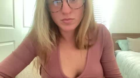 Stassiethatsororitygirl online show from 01-09-25, 10:31