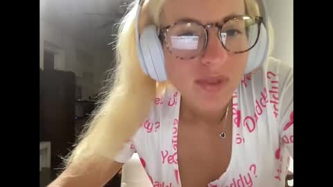 Stassiethatsororitygirl online show from 09-18-25, 09:11