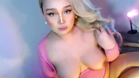 Snapshot of stassy_baby101 chatting on 01-10-25, 10:17 Stassy online show from 01-10-25, 10:17