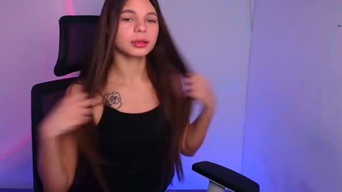 Snapshot of stasy_milk chatting on 12-04-24, 06:44 Stasy online show from 12-04-24, 06:44