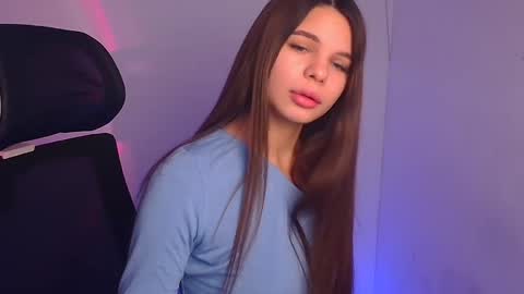 Snapshot of stasy_milk chatting on 12-25-24, 09:45 Stasy online show from 12-25-24, 09:45