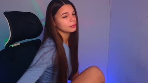 Snapshot of stasy_milk chatting on 12-26-24, 06:41 Stasy online show from 12-26-24, 06:41