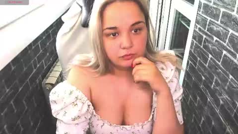 Snapshot of stasya_sunshine chatting on 06-25-26, 02:44 stasya_sunshine online show from 06-25-26, 02:44