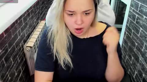 Snapshot of stasyasunshine chatting on 11-27-25, 03:08 stasyasunshine online show from 11-27-25, 03:08