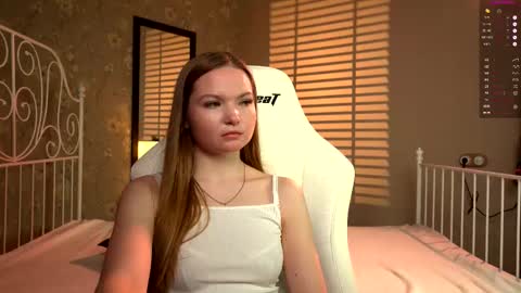 Snapshot of stayin_alive_ chatting on 01-09-26, 09:01 Angela - our tg channel online show from 01-09-26, 09:01