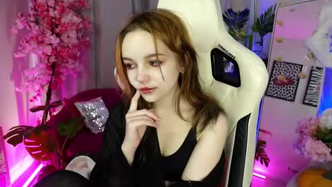 Snapshot of staymonica chatting on 11-20-25, 12:16 MONICA online show from 11-20-25, 12:16