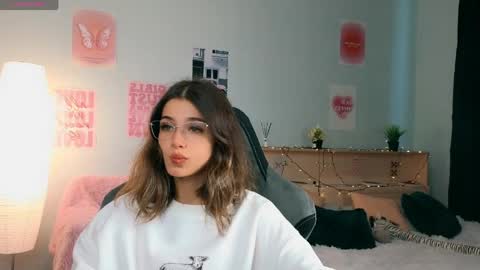 Sara online show from 06-01-26, 01:24