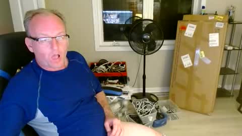 Snapshot of steakman007 chatting on 05-12-26, 03:25 Steakman online show from 05-12-26, 03:25