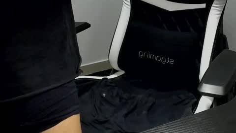 Stebankechimba online show from 10-31-25, 01:17