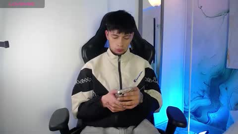 Snapshot of steev_novoa chatting on 03-10-26, 03:33 Steev online show from 03-10-26, 03:33