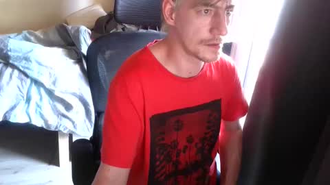 Snapshot of stefan302 chatting on 05-24-26, 12:43 hornywixer20cm online show from 05-24-26, 12:43