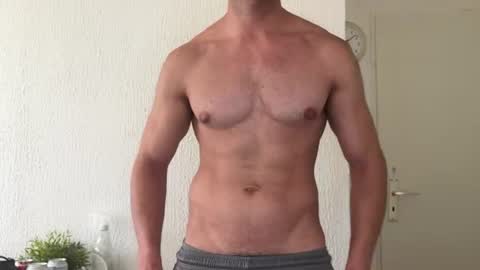 Snapshot of stefan45017 chatting on 06-28-26, 04:40 Stefan online show from 06-28-26, 04:40