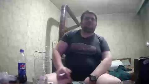 Snapshot of stefan90pt chatting on 02-13-26, 01:51 Stefan online show from 02-13-26, 01:51