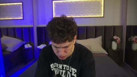 Esrefan online show from 03-19-26, 08:02