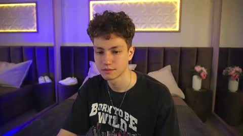 Esrefan online show from 03-21-26, 08:01