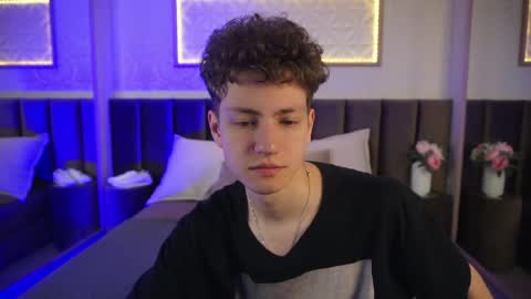 Esrefan online show from 03-31-26, 07:47