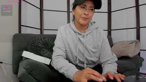 Snapshot of stefaniadiazz_ chatting on 02-09-26, 05:06 Stafania 3 online show from 02-09-26, 05:06