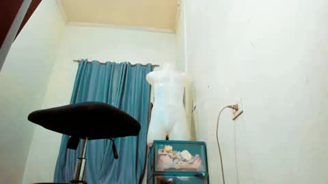 Snapshot of stefaniatsxxx chatting on 02-06-25, 07:35 stefania online show from 02-06-25, 07:35