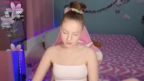 Snapshot of stefaniyaaa chatting on 10-11-25, 06:39 stefa online show from 10-11-25, 06:39