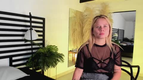 Stefanny   online show from 12-27-24, 12:56