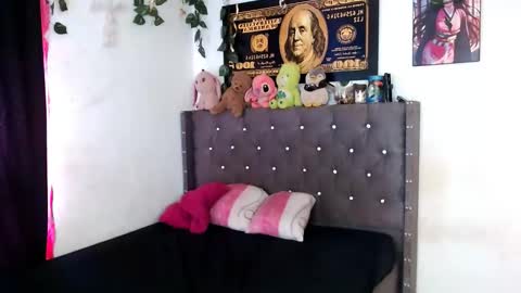 stefanny beautiful online show from 11-16-25, 04:23