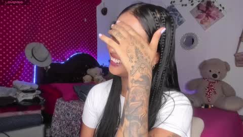 Im MiaIts my first day here  online show from 02-03-25, 02:14