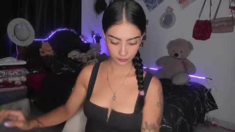 Im MiaIts my first day here  online show from 02-22-25, 10:20