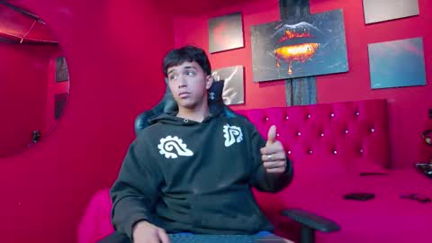 Stefano online show from 12-17-25, 07:31