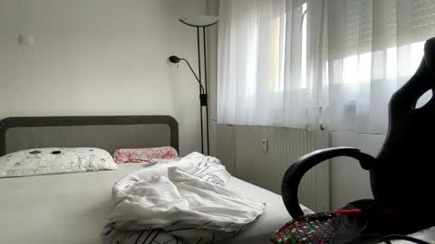 Snapshot of stefanomorelli chatting on 10-14-25, 08:48 stefanomorelli online show from 10-14-25, 08:48