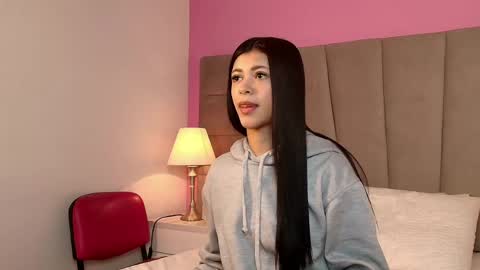 stefanybloom online show from 05-19-26, 12:22
