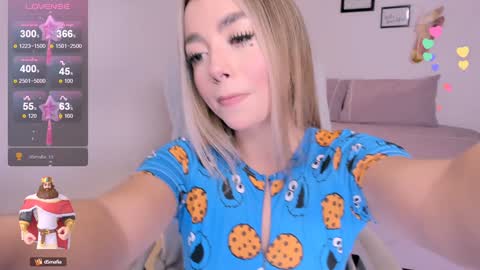 Snapshot of stefanycifuentes chatting on 01-04-25, 05:16 Stefa online show from 01-04-25, 05:16