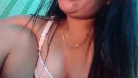 Snapshot of steffani_love chatting on 10-23-25, 02:22 steffani_love online show from 10-23-25, 02:22