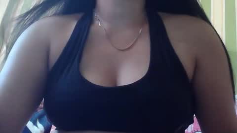 Snapshot of steffani_love chatting on 12-15-25, 06:39 steffani_love online show from 12-15-25, 06:39