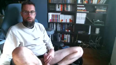 Snapshot of stefffg chatting on 09-28-25, 08:20 MeStef online show from 09-28-25, 08:20