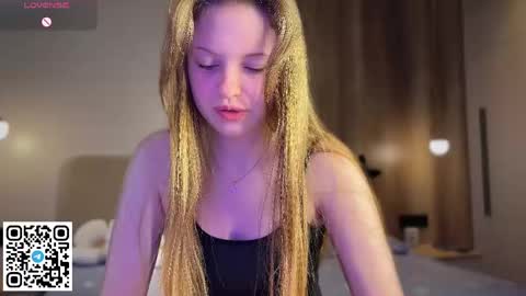 STEFI  Streams every day from 10 PM GTM1  online show from 05-25-26, 12:16