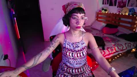 Snapshot of stefh420 chatting on 11-01-25, 08:38 online show from 11-01-25, 08:38