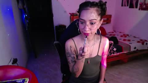 Snapshot of stefh420 chatting on 11-07-25, 04:45 online show from 11-07-25, 04:45