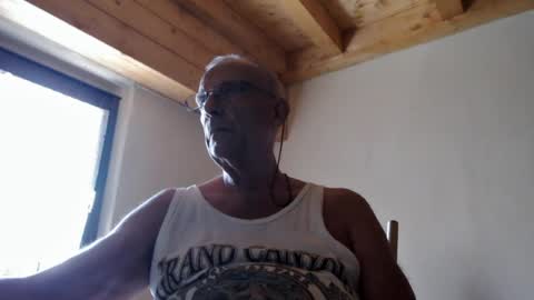 Snapshot of stefi444466 chatting on 07-08-26, 11:37 stefi444466 online show from 07-08-26, 11:37