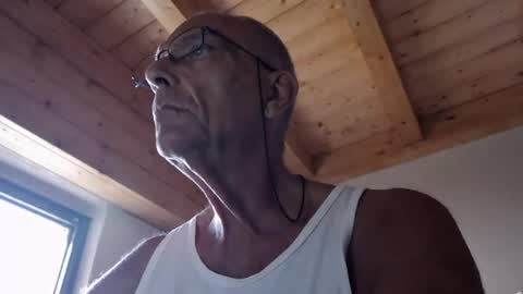 Snapshot of stefi444466 chatting on 07-20-26, 05:33 stefi444466 online show from 07-20-26, 05:33