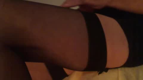 Snapshot of stefison chatting on 10-05-25, 05:39 stefan online show from 10-05-25, 05:39