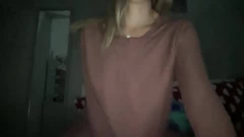 Snapshot of stefy_glow chatting on 11-07-25, 11:27 stefy_glow online show from 11-07-25, 11:27