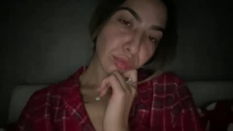 Snapshot of stefy_glow chatting on 11-13-25, 09:25 stefy_glow online show from 11-13-25, 09:25