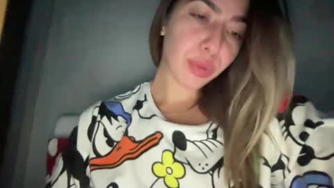 Snapshot of stefy_glow chatting on 11-17-25, 10:26 stefy_glow online show from 11-17-25, 10:26