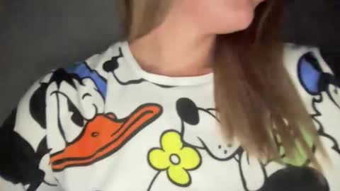 Snapshot of stefy_glow chatting on 11-23-25, 10:20 stefy_glow online show from 11-23-25, 10:20