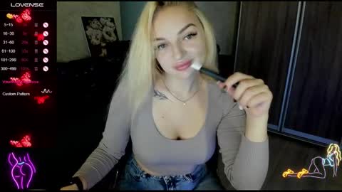 Stella  Cox online show from 09-20-25, 05:41