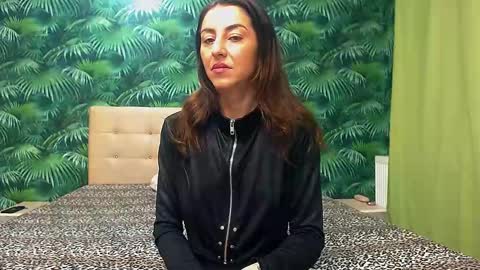 Snapshot of stella_john chatting on 01-18-25, 03:31 Stella John online show from 01-18-25, 03:31